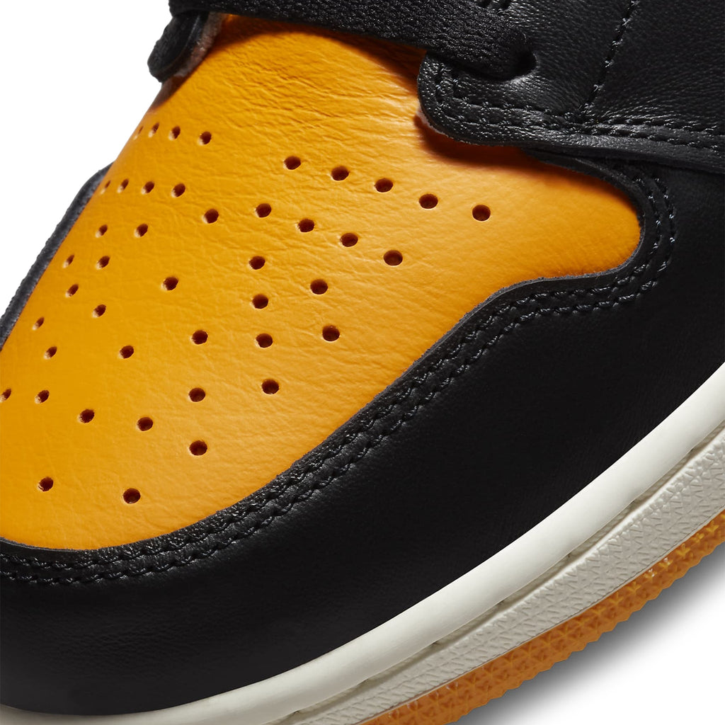 Air Jordan 1 Retro High OG Yellow Toe Taxi Sneakers