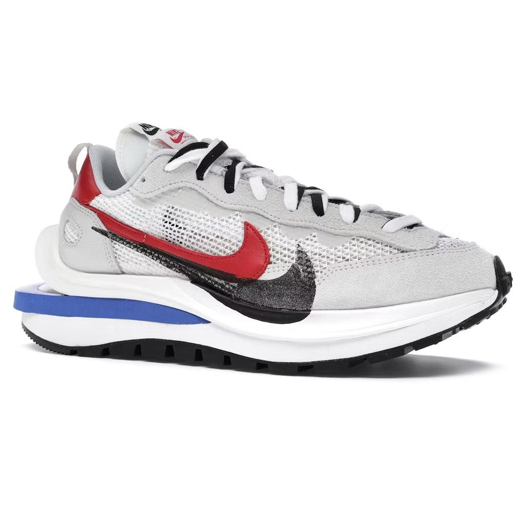 Nike x Sacai Vaporwaffle Sail Sport Fuchsia Sneakers - White